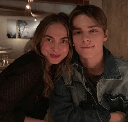 Adorable Couple, Dinner